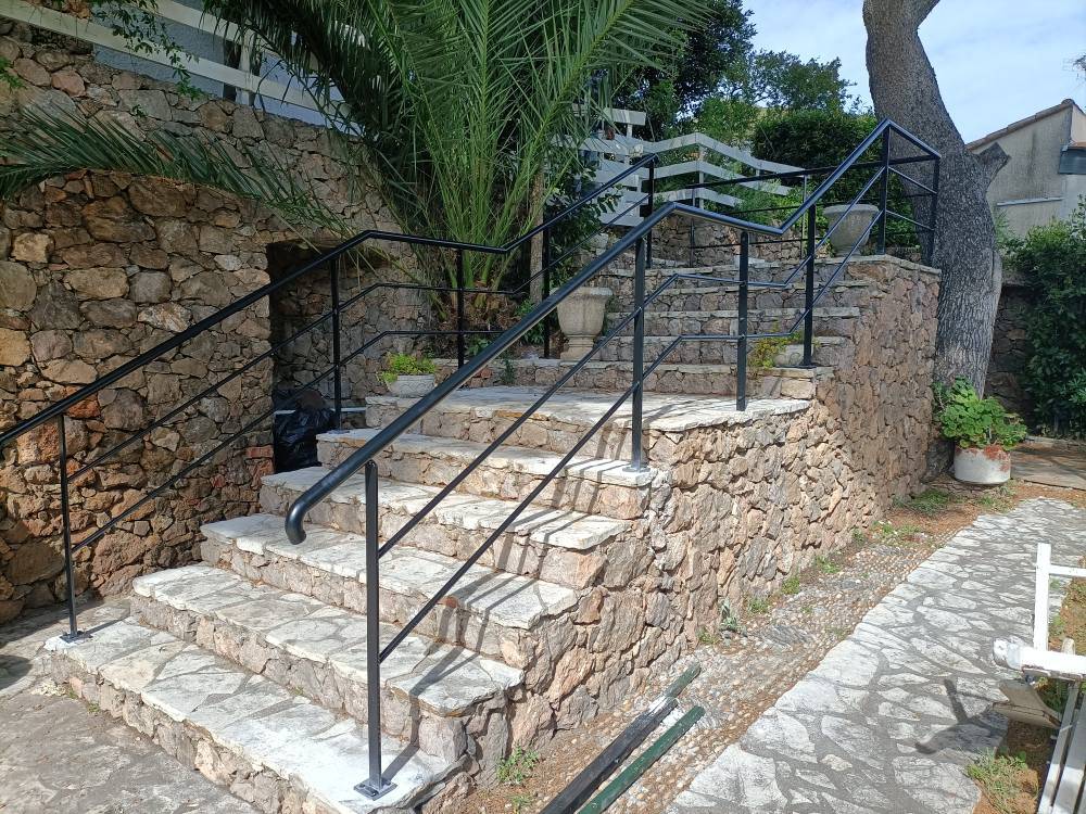 GARDE CORPS ESCALIER SETE 