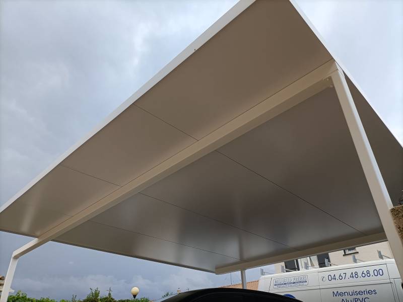 Carport aluminium et fer pour client de Mèze proche de Sète dans l'Hérault 34 